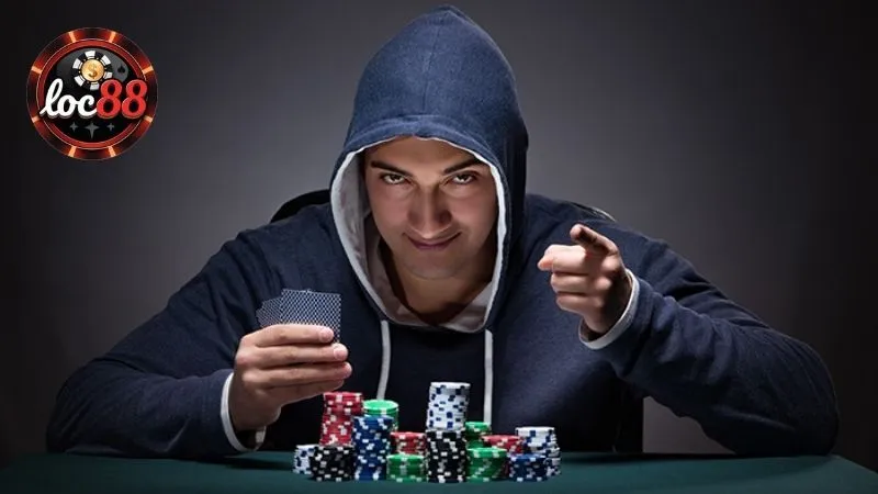 Biết cách bluff theo chiến thuật cũng là chìa khóa giúp bạn chiến thắng